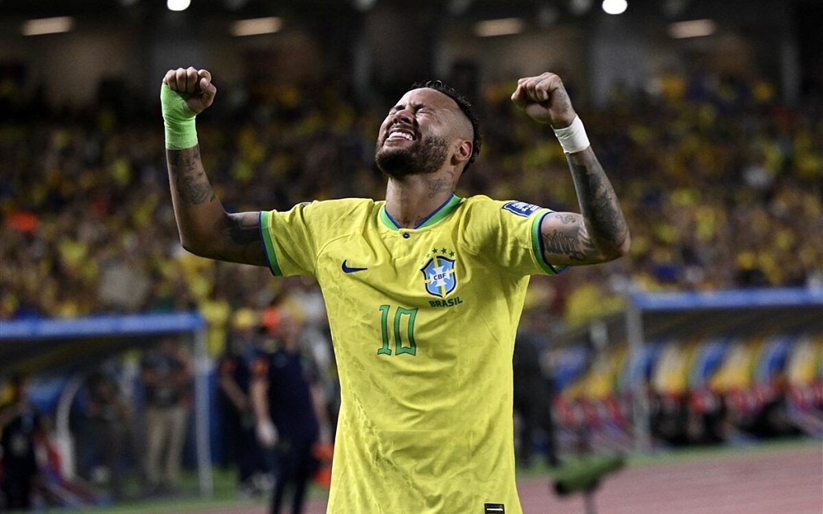 Neymar officieel topscorer aller tijden voor Brazilië