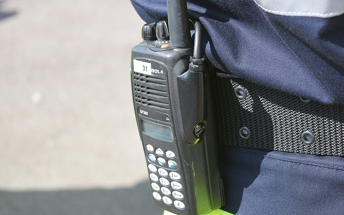 Politie staat voor een raadsel: ruim 2200 portofoons zijn verdwenen