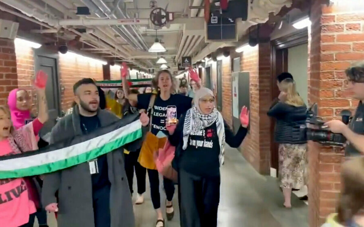 Video: Pro-Palestina-demonstranten dringen het Capitool binnen en sluiten kantine van de Senaat