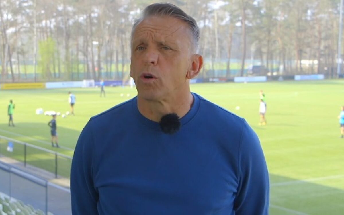 Edward Sturing voor 7e keer interim-trainer Vitesse
