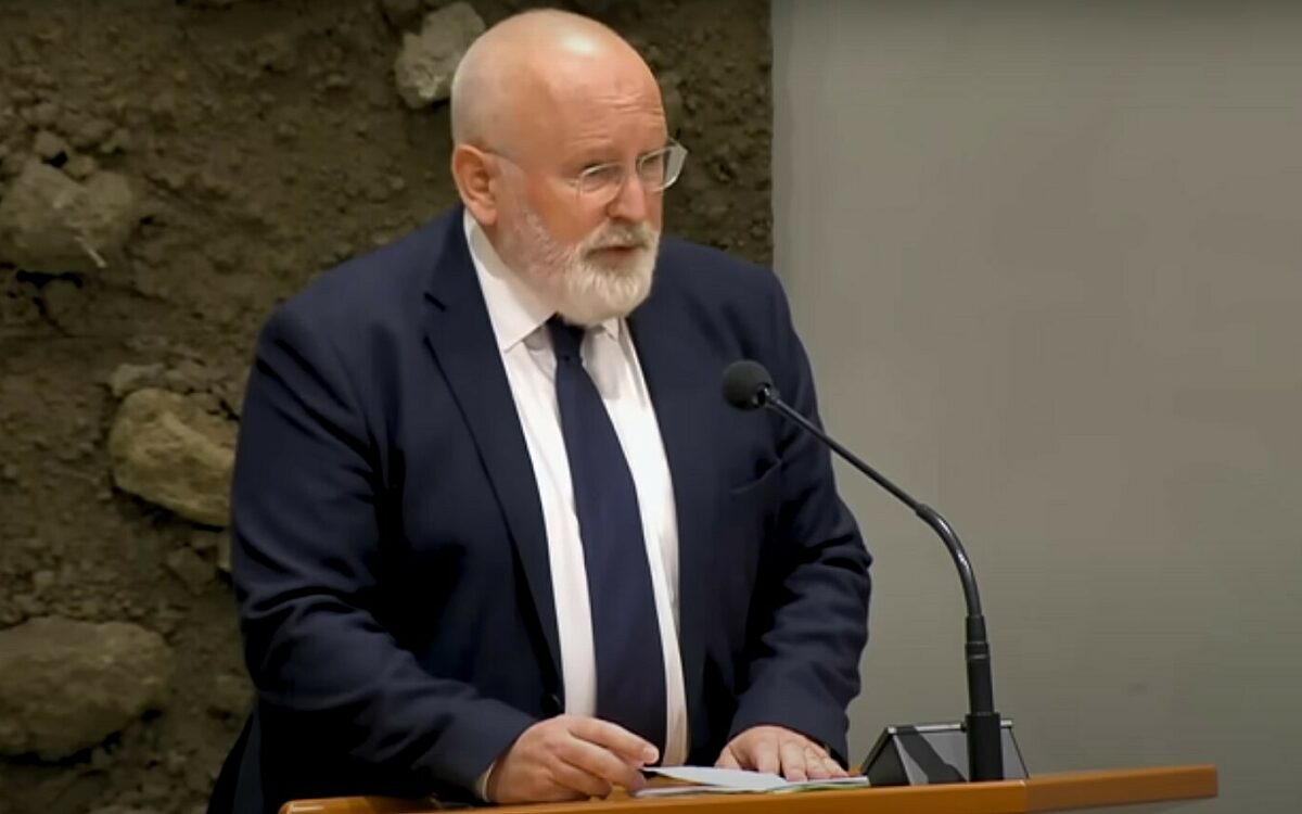 Frans Timmermans roept op tot vuurwerkverbod: 'Wie durft ons daarin te volgen?'