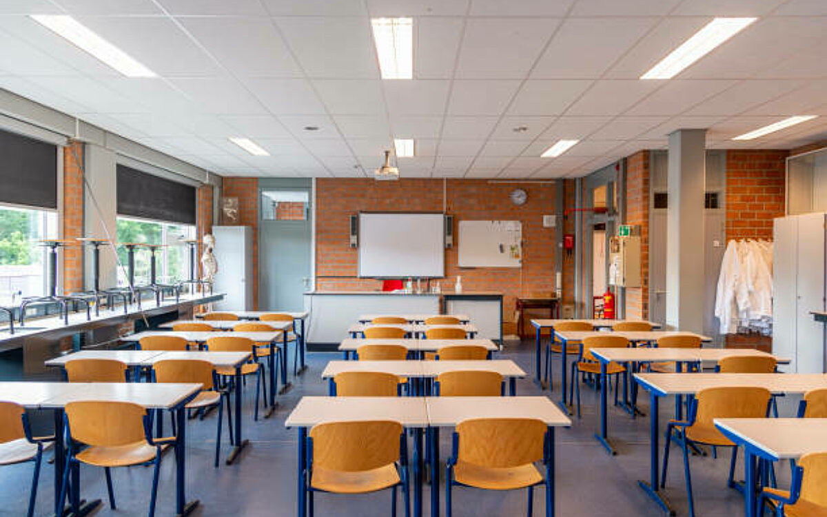 Basisschoolleerlingen ontvangen foto's van kogels met namen erop