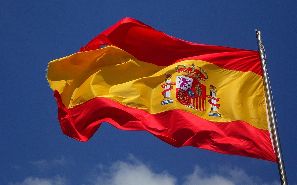 Oprichter Spaanse nationalistische partij Vox in gezicht geschoten in Madrid