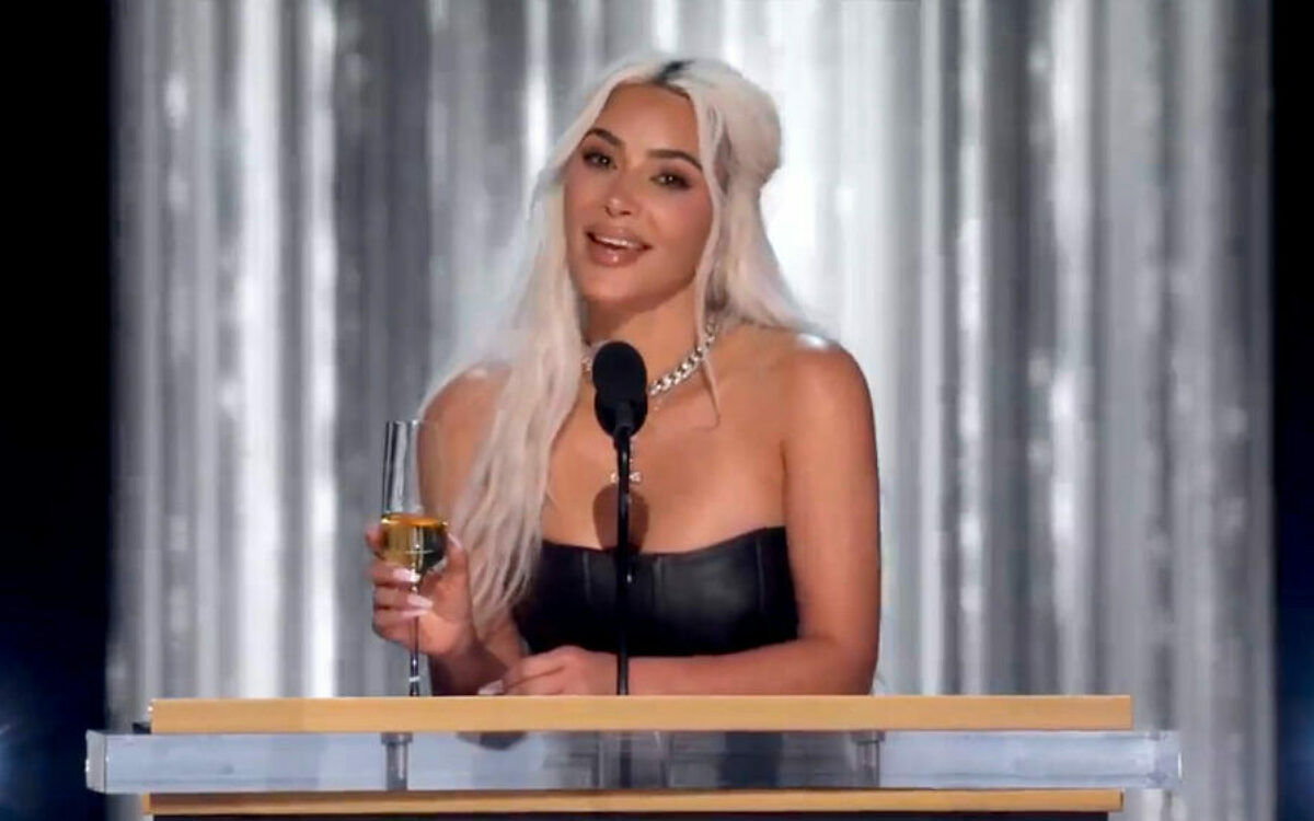 Netflix verwijdert fragment van Kim Kardashian die werd uitgefloten door het publiek