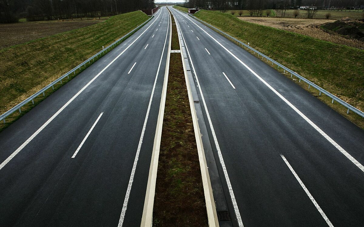 Kind (2) overleden door auto-ongeluk net over de Duitse grens bij Sittard
