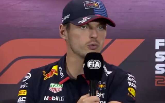 Verstappen krijgt taakstraf omdat hij 'fucked' zei tijdens persconferentie