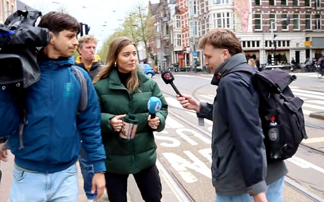 SBS-verslaggeefster die geld inzamelt voor Maagdenhuis klemgezet door activist: "Waarom niet voor Gaza?"
