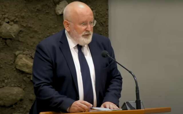 Frans Timmermans roept op tot vuurwerkverbod: 'Wie durft ons daarin te volgen?'